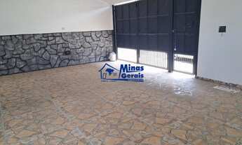 Imagem: Ótima Casa com Edícula à Venda no Bosque