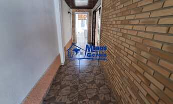 Imagem 5: Casa à Venda no Bosque dos Eucaliptos - 2 Dorms, Suíte nos Fundos e 2 Vagas!