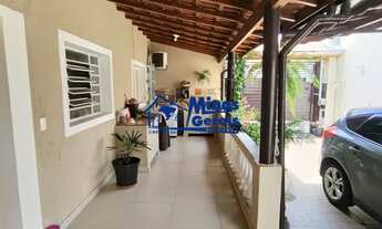 Imagem 2: Casa à Venda - 2 Dorm, Próxima a Comércios, Bosque dos Eucaliptos