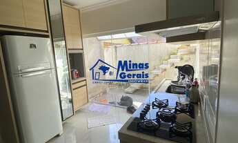 Imagem: CASA LINDA NO DOM PEDRO 1º! MARAVILHOSA!