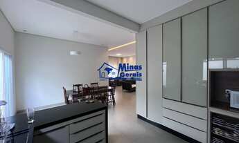 Imagem 3: CASA MARAVILHOSA Á VENDA NO CONDOMÍNIO PORTAL DA SERRA NO BAIRRO URBANOVA !!