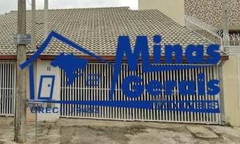 Imagem: CASA SEMINOVA COM 03 DORMITÓRIOS E 01 SUÍTE