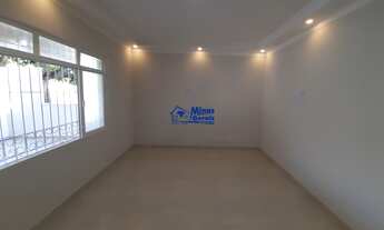 Imagem 4: CASA LINDA TOTALMENTE REFORMADA NO COMEÇO DO BOSQUE DOS EUCALIPTOS ! 03 DORMITÓRIOS, SENDO