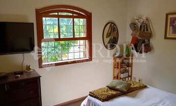 Imagem 5: CASA COM ARQUITERURA DIFERENCIADA