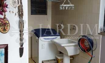 Imagem 7: CASA COM ARQUITERURA DIFERENCIADA