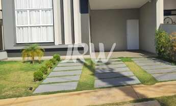 Imagem: Linda Casa a Venda com 3 Dormitórios sendo