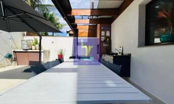 Imagem 4: Casa de luxo para locação, 5 suítes, 2 salas, 2 vagas de garagem, 300m² de área