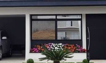 Imagem: CASA À VENDA COM 3 QUARTOS SENDO UMA SUÍTE