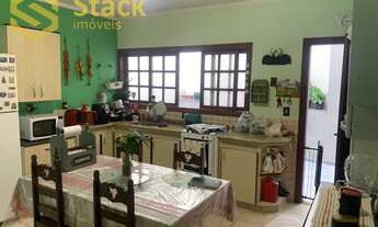 Imagem 7: Casa térrea à venda em Jundiaí-SP: 3 quartos, 1 suíte, 1 sala, 3 banheiros, 5 vagas de gar