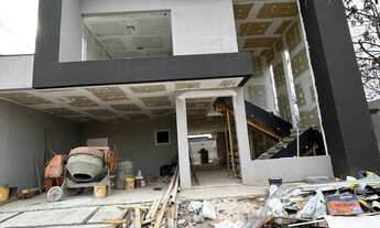 Imagem: CASA À VENDA COM 4 QUARTOS - CONDOMÍNIO