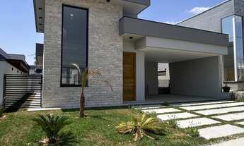 Imagem: CASA À VENDA COM 3 QUARTOS - CONDOMÍNIO