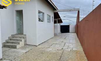 Imagem 6: Casa térrea recém-reformada, contendo 4 suítes, sala ampla para vários ambientes, localiza