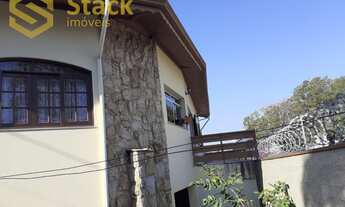 Imagem: CASA À VENDA contendo 3 dormitórios, sendo