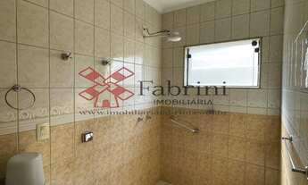 Imagem 4: 3 dormitórios, 3 suíte, 5 banheiro, 4 vagas na garagem, 200M² de Área Construída