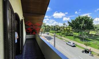 Imagem 3: Sobrado com Piscina no Parque dos Pássaros - R$ 1.700.000,00 Descubra um lar aconchegante