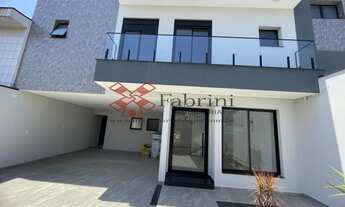 Imagem: 3 dormitórios, 3 suíte, 4 vagas na garagem