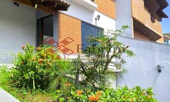 Imagem 7: Sobrado de Alto Padrão no Parque dos Pássaros 4 Suítes, Quintal Amplo e Espaço Gourmet