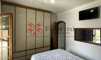 Imagem 6: 3 dormitórios, 2 suíte, 3 banheiro, 2 vagas na garagem, 204M² de Área Construída