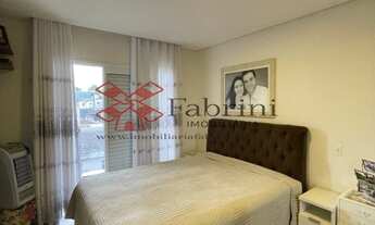 Imagem 3: 3 dormitórios, 3 suíte, 5 banheiro, 4 vagas na garagem, 223M² de Área Construída