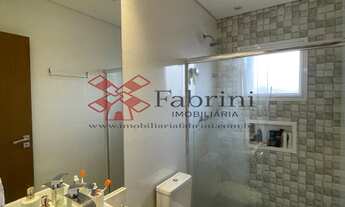 Imagem 4: 3 dormitórios, 3 suíte, 5 banheiro, 4 vagas na garagem, 223M² de Área Construída