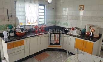 Imagem: 2 dormitórios, 1 banheiros, 2 vagas na