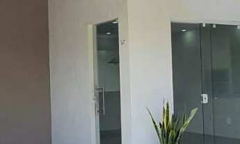 Imagem 5: Casa conservada em Nova Parnamirim, com piso em porcelanato