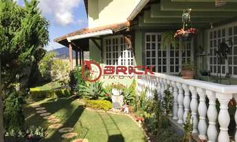 Imagem 1: Linda casa linear com 3 quartos sendo 1 suíte em condomínio no Golfe