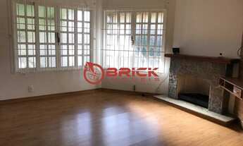 Imagem 7: Linda casa linear com 3 quartos sendo 1 suíte em condomínio no Golfe