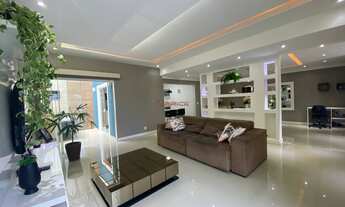 Imagem: Casa com 3 suítes em condomínio na Tijuca