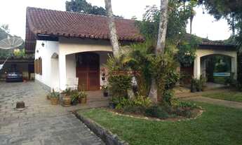 Imagem: Casa com 3 quartos sendo 1 suíte, 800 m²