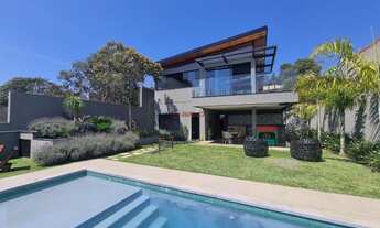 Imagem: Casa com 5 sendo 3 suítes dentro de condomínio