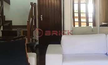 Imagem: Casa com 5 suítes dentro de condomínio