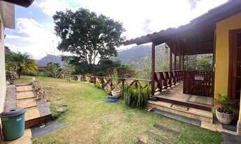 Imagem 3: Cada de madeira com 3 quartos sendo 1 suíte em condomínio em Sebastiana - Teresópolis/RJ