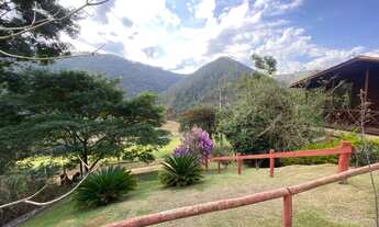 Imagem 4: Cada de madeira com 3 quartos sendo 1 suíte em condomínio em Sebastiana - Teresópolis/RJ
