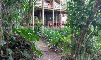 Imagem 2: A Felipe Mello Imóveis tem o prazer de apresentar a venda dessa encantadora casa localizad