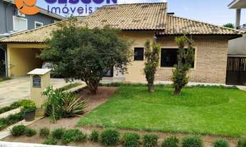 Imagem: Casa de luxo com 4 quartos e 3 suítes à