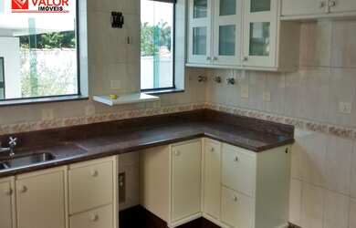 Imagem 12: Imóvel de Luxo na Vila Inah: Casa à Venda com 4 Quartos, 2 Suítes, 2 Salas e 5 Vagas de Ga