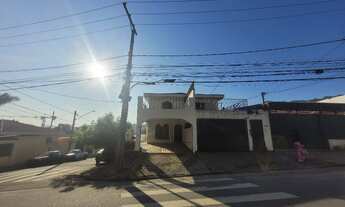 Imagem: Casa de esquina-1 quadra da av. Prof. Francisco