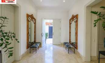 Imagem 6: CASA DE CINEMA - JARDIM GUEDALA Casa localizada em rua tranquila do bairro, projetada pel