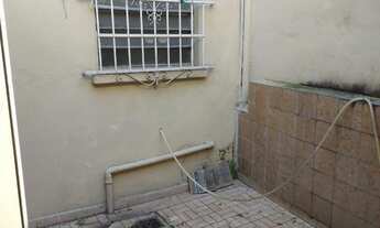 Imagem 3: Oportunidade única de investimento! Casa comercial com excelente localização, ao lado do m