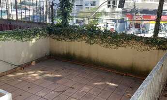 Imagem 2: Oportunidade única de investimento! Casa comercial com excelente localização, ao lado do m