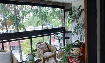 Imagem 6: Lindo apartamento, um por andar, elevador privativo, repleto de armários em todos os ambi