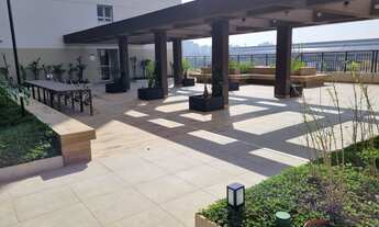 Imagem 2: VISTA PANORAMICA AO LADO DA LINHA AMARELA DO METRO COM PISO EM LAMINADO, ARMARIOS, LUSTR