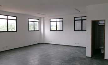 Imagem: Sala comercial em Cotia, com 2 banheiros