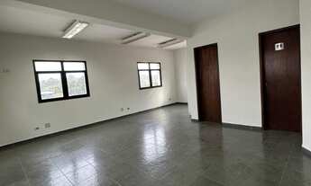 Imagem 4: Sala com 2 banheiros e 2 vagas, visita com Rosana 97714-7552