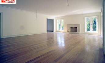 Imagem 6: CASA ASSOBRADADA, RODEADO DE VERDE, RUA TRANQUILA AO LADO A AVENIDA OSCAR AMERICANO E HOSP