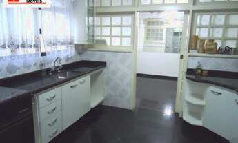 Imagem: Ótimo sobrado, repleto de armários, pronto