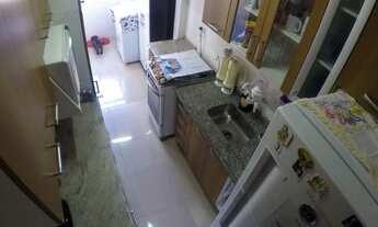 Imagem 5: Apartamento pronto pra morar, 3 dormitórios com armários embutidos, piso em carpete de mad