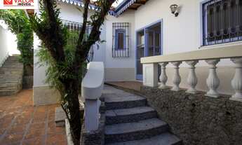 Imagem 2: CASA EM ESTILO COLONIAL,  Localização excelente próxima aos melhores colégios da cidade