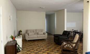 Imagem 2: CASA TERREA - 300 M2, TERRENO 420 M2 IMOVEL NECESSITA DE REFORMAS, CONSTRUÇAO SOLIDA. AO